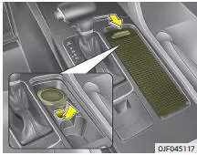 Fiat Panda. Aschenbecher 