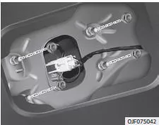 Fiat Panda. Heckblinkleuchte, Austausch des Leuchtmittels