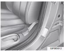 Fiat Panda. Aufkleber Reifenluftdruck/Spezifikation