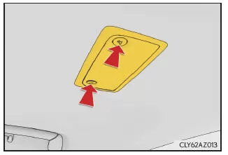 Lexus IS 300h. Hinten