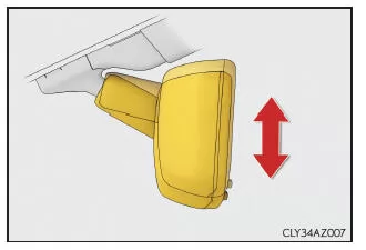 Lexus IS 300h. Anpassen der Höhe des Rückspiegels