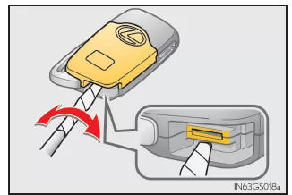 Lexus IS 300h. Austausch der Batterie