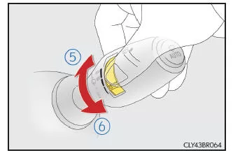 Lexus IS 300h. Betätigung des intermittierenden Scheibenwischers mit Intervallregler