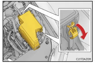 Lexus IS 300h. Sicherungen kontrollieren und auswechseln