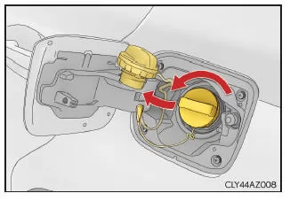 Lexus IS 300h. Öffnen des Kraftstofftankverschlusses