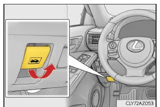 Lexus IS 300h. Motorhaube