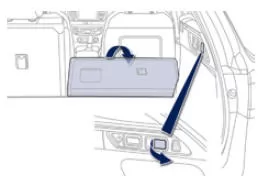 Peugeot 508. Sitz vom Kofferraum aus umklappen (SW)