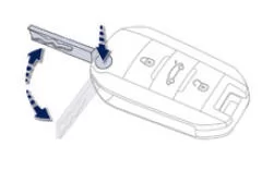 Peugeot 508. Schlüssel ausklappen